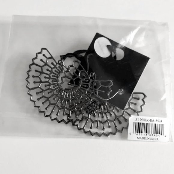 🛍 2 for $25! 🛍 Handmade Fan Hoop Metal Cutout Earrings - Picture 2 of 5